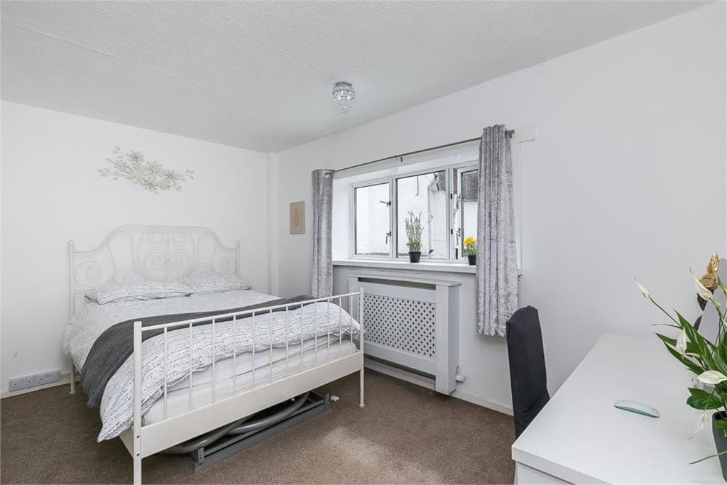 Dreghorn House 4 Bedrooms 3 Toilets 3 Reception Free Parking 233 Mbp Wifi Эдинбург Экстерьер фото